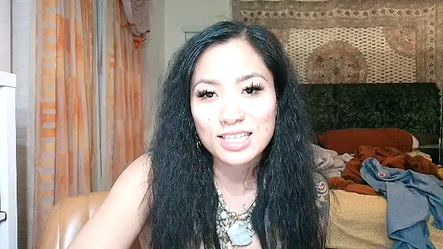 222goddess444you online show from February 8, 2026, 3:04 am