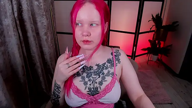 Snapshot of AnnieVibe chatting on May 19, 2026, 5:31 pm AnnieVibe online show from May 19, 2026, 5:31 pm