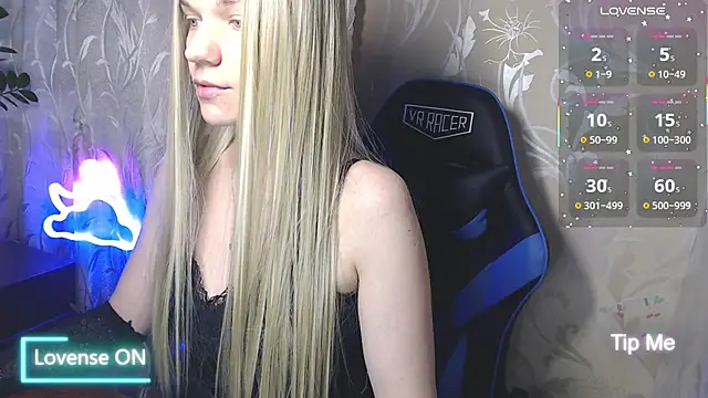 Snapshot of Shiny_Victoria chatting on May 16, 2026, 10:36 am Shiny Victoria online show from May 16, 2026, 10:36 am