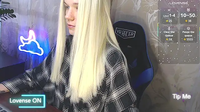 Shiny Victoria online show from April 2, 2026, 9:27 am