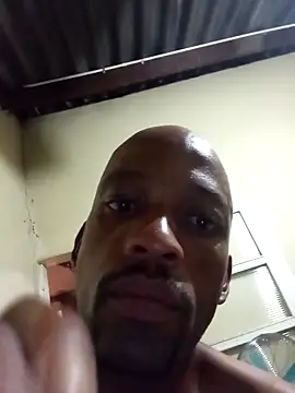 LanguidRunabout online show from April 27, 2026, 4:49 pm