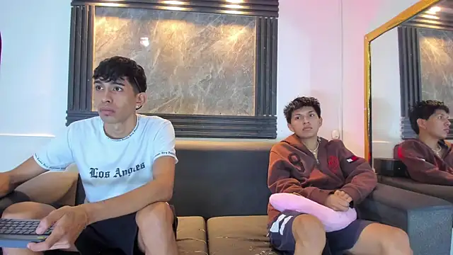 Snapshot of biig_boy chatting on February 19, 2026, 8:17 pm biig boy online show from February 19, 2026, 8:17 pm