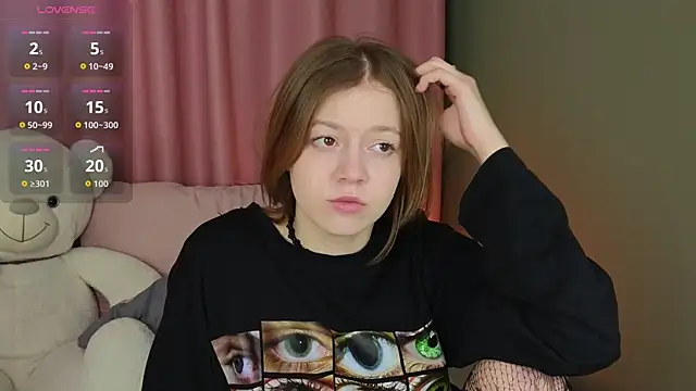 AliceYummy online show from February 5, 2026, 1:51 pm