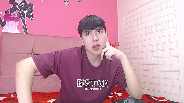 massimoferrera303av online show from February 6, 2026, 6:37 pm