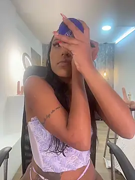 Snapshot of Alahia_Betancurr chatting on February 6, 2026, 12:23 pm Alahia Betancurr online show from February 6, 2026, 12:23 pm