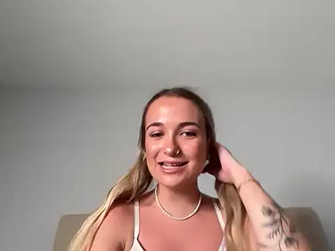 kelseyblu online show from March 8, 2026, 2:04 am