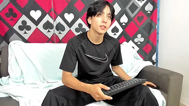 Snapshot of Steerlingxvx chatting on February 7, 2026, 1:24 am Steerlingxvx online show from February 7, 2026, 1:24 am