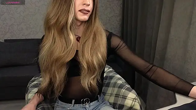 Snapshot of Anna_inHear chatting on April 10, 2026, 4:14 pm Anna inHear online show from April 10, 2026, 4:14 pm