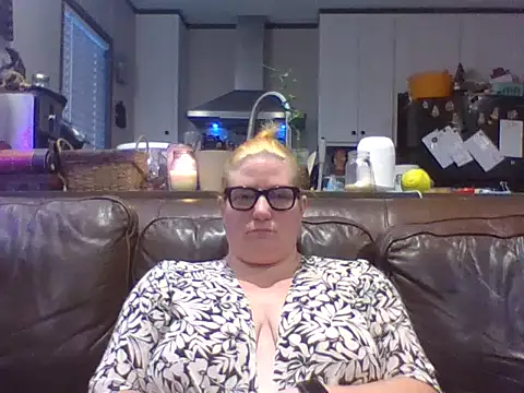 Snapshot of Dixie_Lady1986 chatting on June 9, 2026, 12:06 pm Dixie Lady1986 online show from June 9, 2026, 12:06 pm