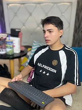 Samu Hott online show from March 3, 2026, 8:27 pm