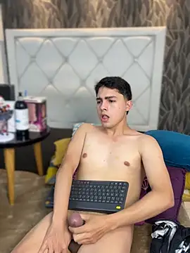 Samu Hott online show from February 27, 2026, 8:30 pm