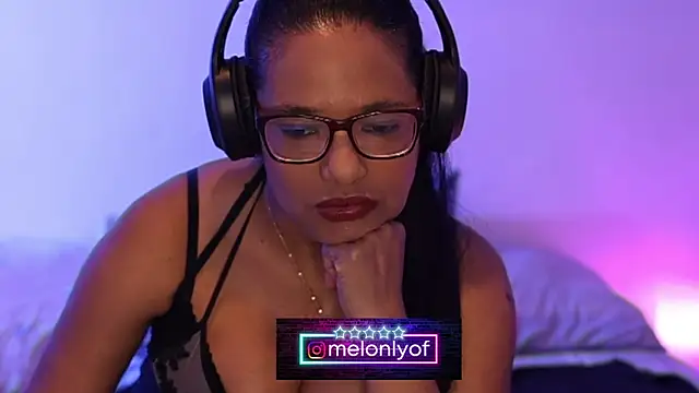 MelOnlyOf online show from March 2, 2026, 11:00 pm