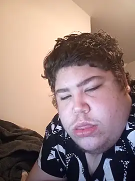 Lukasz21k online show from April 9, 2026, 1:40 am