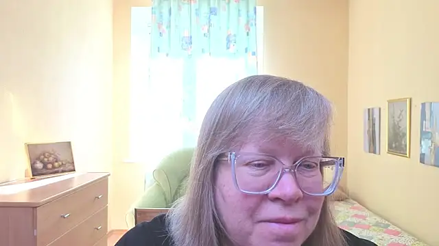 Snapshot of Emma_Eclipsee chatting on March 11, 2026, 11:15 am Emma Eclipsee online show from March 11, 2026, 11:15 am