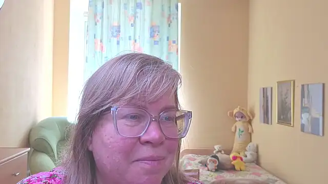Snapshot of Emma_Eclipsee chatting on May 16, 2026, 10:47 am Emma Eclipsee online show from May 16, 2026, 10:47 am