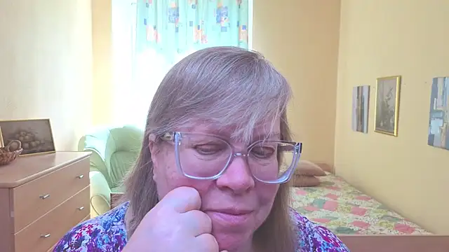 Snapshot of Emma_Eclipsee chatting on March 29, 2026, 10:50 am Emma Eclipsee online show from March 29, 2026, 10:50 am