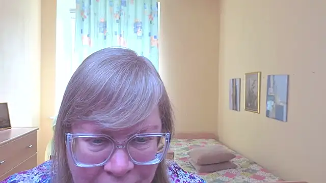 Snapshot of Emma_Eclipsee chatting on March 28, 2026, 11:00 am Emma Eclipsee online show from March 28, 2026, 11:00 am