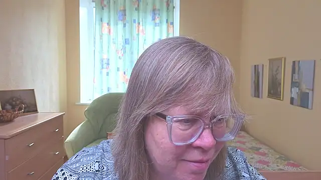 Snapshot of Emma_Eclipsee chatting on March 18, 2026, 11:46 am Emma Eclipsee online show from March 18, 2026, 11:46 am