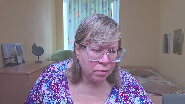 Snapshot of Emma_Eclipsee chatting on February 12, 2026, 8:36 am Emma Eclipsee online show from February 12, 2026, 8:36 am