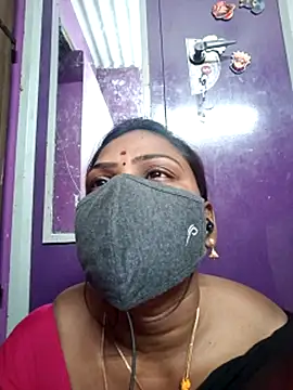 Tamil Hot Nisha online show from April 18, 2026, 7:07 pm