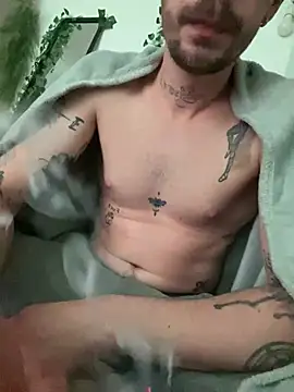 Snapshot of Piratee666 chatting on March 17, 2026, 12:46 am Piratee666 online show from March 17, 2026, 12:46 am