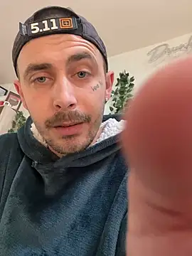 Snapshot of Piratee666 chatting on April 14, 2026, 7:24 am Piratee666 online show from April 14, 2026, 7:24 am