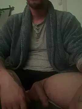 Snapshot of Piratee666 chatting on March 9, 2026, 11:52 pm Piratee666 online show from March 9, 2026, 11:52 pm