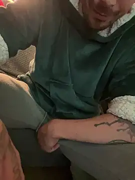 Snapshot of Piratee666 chatting on March 24, 2026, 11:27 pm Piratee666 online show from March 24, 2026, 11:27 pm