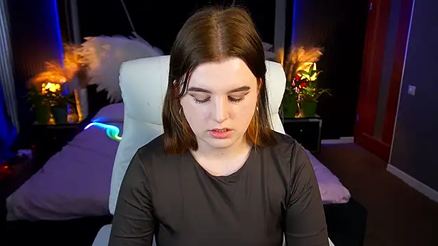 KristiFoxy online show from May 27, 2026, 12:45 pm