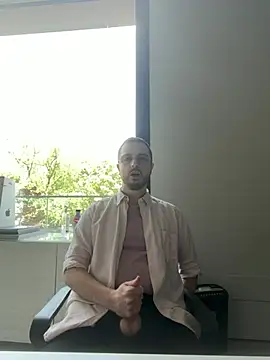 Snapshot of ItalianAlex chatting on June 1, 2026, 10:04 am ItalianAlex online show from June 1, 2026, 10:04 am