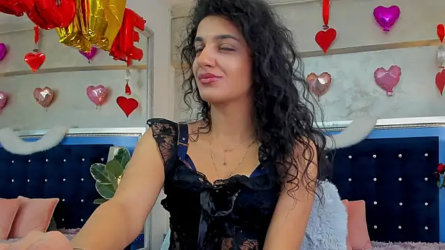 Snapshot of YasmineDelight chatting on February 17, 2026, 8:44 am YasmineDelight online show from February 17, 2026, 8:44 am