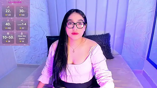 Lya dubois  online show from July 16, 2026, 8:39 pm