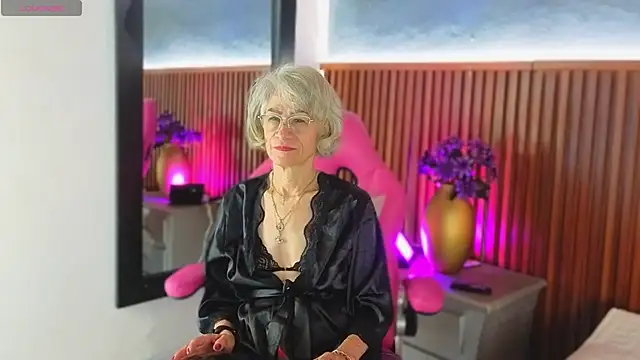 Snapshot of miss_monserrate01 chatting on May 5, 2026, 1:25 pm miss monserrate01 online show from May 5, 2026, 1:25 pm