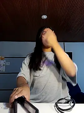 Snapshot of MeelFox chatting on February 11, 2026, 12:38 pm MeelFox online show from February 11, 2026, 12:38 pm