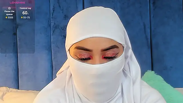 fatimarab   online show from March 11, 2026, 3:22 am