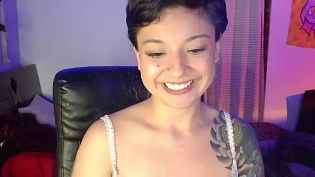juaaanaaa online show from June 16, 2026, 12:43 am