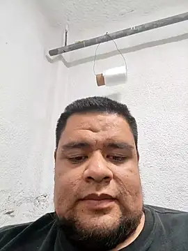 Snapshot of Caliente_Gor chatting on February 11, 2026, 12:43 am Caliente Gor online show from February 11, 2026, 12:43 am