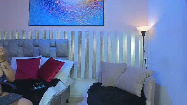 Snapshot of nina_glow chatting on February 28, 2026, 11:43 am nina glow online show from February 28, 2026, 11:43 am