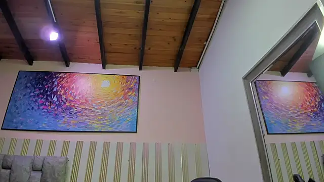 nina glow online show from April 10, 2026, 11:17 am