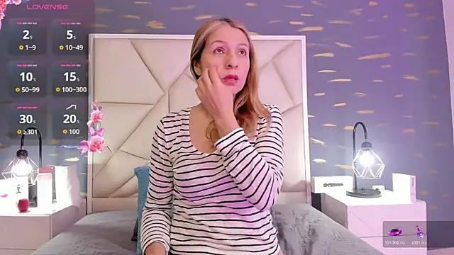 AlexaFoxx  online show from February 20, 2026, 6:32 pm