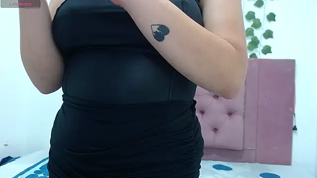 CarolRousee online show from April 15, 2026, 5:28 pm