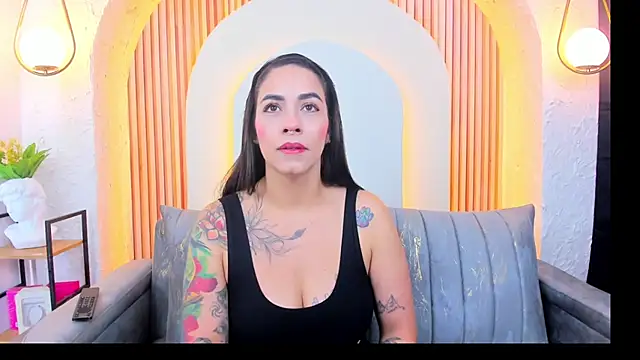 violet scott  online show from February 11, 2026, 10:37 am