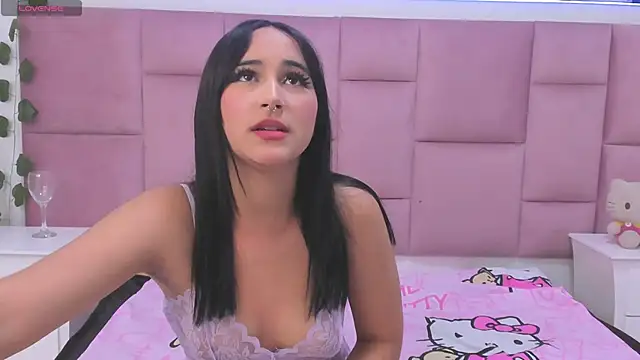 LeslieCute69 online show from February 7, 2026, 7:22 pm