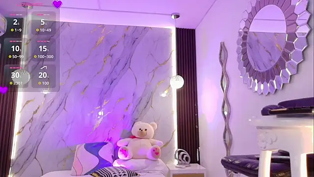 Snapshot of Cinnamon_Sue chatting on June 25, 2026, 9:09 pm Cinnamon Sue online show from June 25, 2026, 9:09 pm