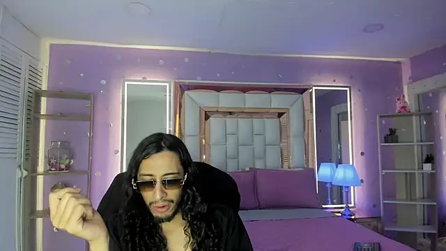 Snapshot of Goldentemptation_ chatting on July 10, 2026, 8:20 pm Goldentemptation online show from July 10, 2026, 8:20 pm