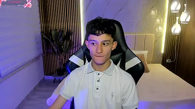 Snapshot of Patrick_Howland_ chatting on February 15, 2026, 3:18 am Patrick Howland online show from February 15, 2026, 3:18 am