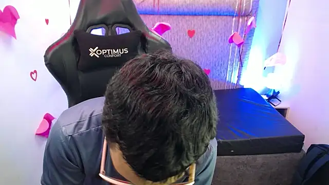 The twinks  online show from February 15, 2026, 4:13 am