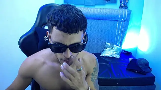 The twinks  online show from February 28, 2026, 4:01 am