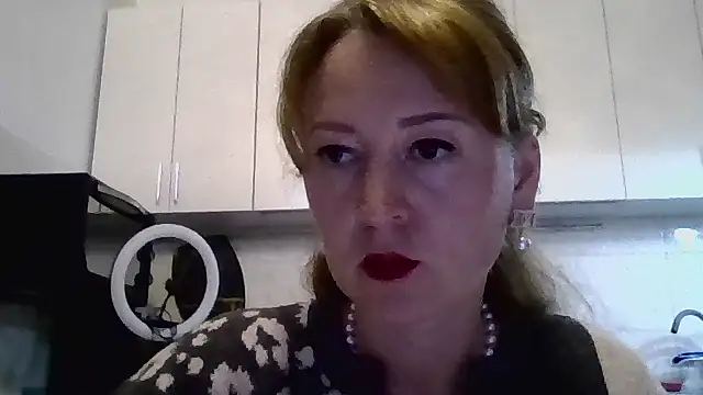 Snapshot of LanaBananaa_ chatting on February 24, 2026, 8:53 pm LanaBananaa online show from February 24, 2026, 8:53 pm