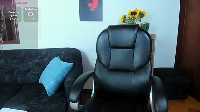 PamelaQueen  online show from March 14, 2026, 4:57 pm